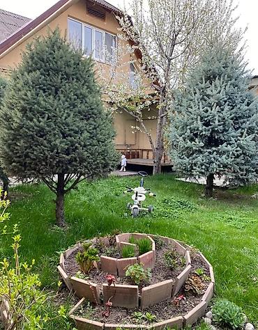 Sale of cottages and houses: 🚀продается дом 2этажный дом 🚀Уникальный Дом в Центре Бишкека — — 3