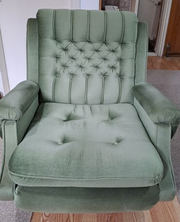 Sofe i kaučevi: Trosed-u odličnom stanju, bez oštećenja mebla, bez fleka, mehanizam — 13