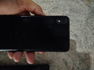 продаю телефон новый: Xiaomi, Redmi 7A, Б/у, 32 ГБ, цвет - Черный, 1 SIM