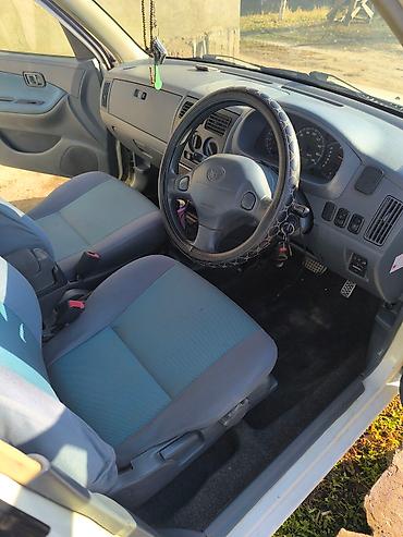 Toyota: Toyota Дуэт: 2002 г., 1.3 л, Вариатор, Бензин, Хэтчбэк — 6