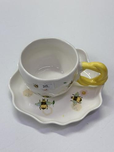 коробка для конфет: Чайная пара с пчелами - Набор из чашки и блюдца. - Материал — 1