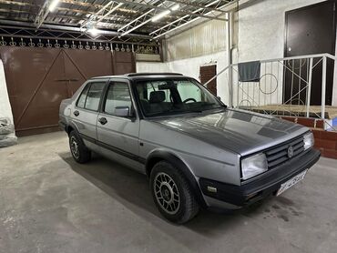 Volkswagen: Volkswagen Jetta: 1988 г., 1.8 л, Механика, Бензин, Седан — 4