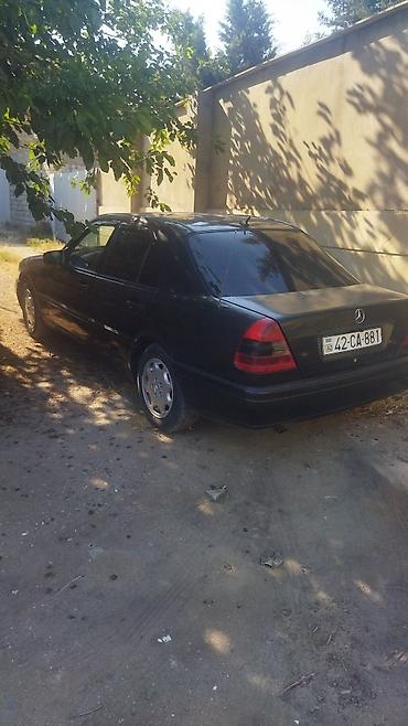 mersedes vozduxamer: Mercedes-Benz C‑Class (W202) sedan - Korpus: 4 qapılı sedan, qara — 7