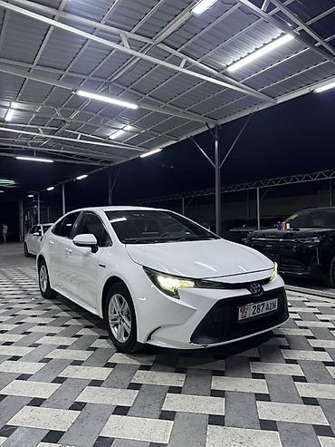 Продажа авто: Toyota Corolla: 2022 г., 1.8 л, Вариатор, Гибрид, Седан — 6