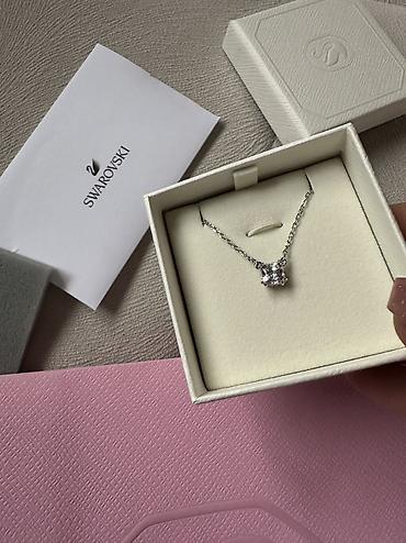 nakit stradivarius: Ogrlica Swarovski - Novo Original pakovanje, kesa i sertifikat.  Sve — 1