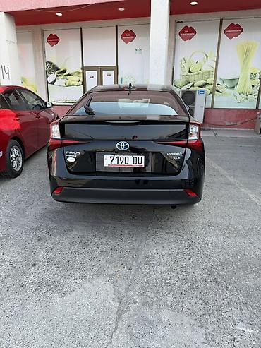 Toyota: Toyota Prius: 2022 г., 1.8 л, Вариатор, Гибрид, Хэтчбэк — 4