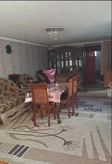 Həyət evləri və villaların satışı: Satılır: həyət evi və bağ sahəsi - Tikinti: daş divarlı, metal qapı; — 7