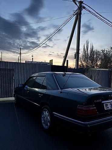 Mercedes-Benz: Mercedes-Benz E-Class: 1995 г., 2.2 л, Механика, Бензин, Седан — 3