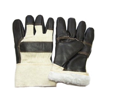 Другое для спорта и отдыха: Перчатки Утепленные комбинированные кожаные Цвет: черно-белые