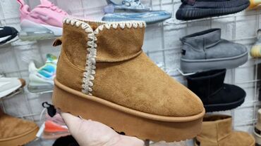 Ugg obuća: Ugg čizme, bоја - Bež — 6