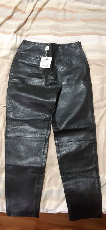 lc waikiki нови пазар слике: Kožne pantalone. Novo, Italija