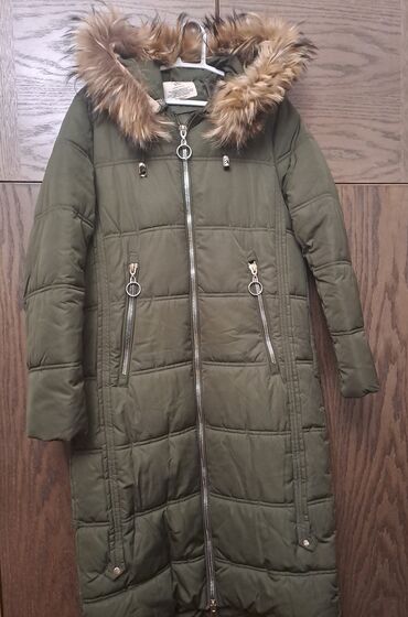 длинное трикотажное платье с капюшоном: Пуховик, Длинная модель, Китай, Приталенная модель, M