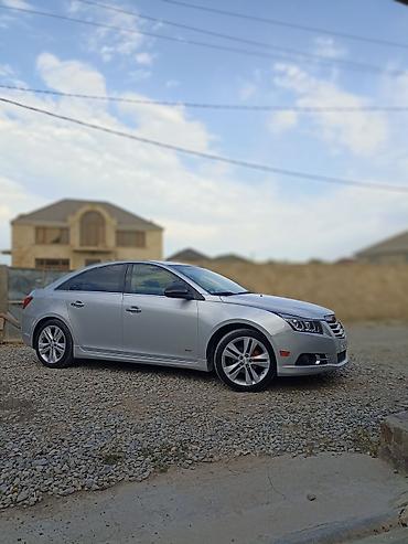 accent 2013: Chevrolet Cruze – gümüş rəngli sedan maşın tam dolu Avtomobil — 5