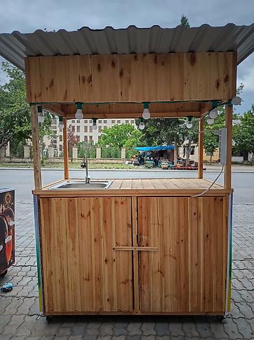 Будки, киоски: Təbii Meyvə Kokteyli köşkü – mobil satış köşkü - Material: taxta — 6