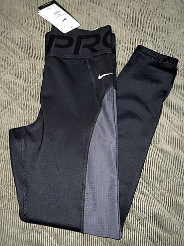 vikend torba: NIKE Pro Sculpt 7/8 Women's Training Tights vel. S 
IB9144 010 — 6