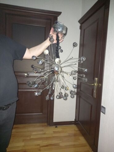 metbex ucun lusturlar: Çılçıraq, 10 və daha çox lampa, Metal
