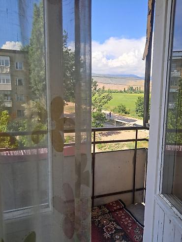 вост 2 бишкек: *СДАМ ПО СУТОЧНА УЮТНУЮ 3х ком Бос-Тери.* 📍 Локация: 3 этаж, 5 мин — 3
