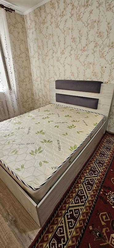 Мебель: Двуспальная кровать, Б/у, С матрасом, длина - 200 см — 5