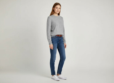 Swetry: Sweter damski, rozmiar L