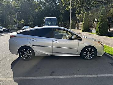 byd yan plus: Toyota Prius: 2018 г., 1.8 л, Вариатор, Гибрид, Хэтчбэк — 3
