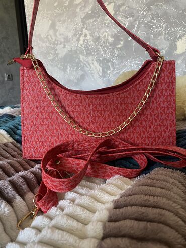 Çantalar: Michael Kors, Yeni