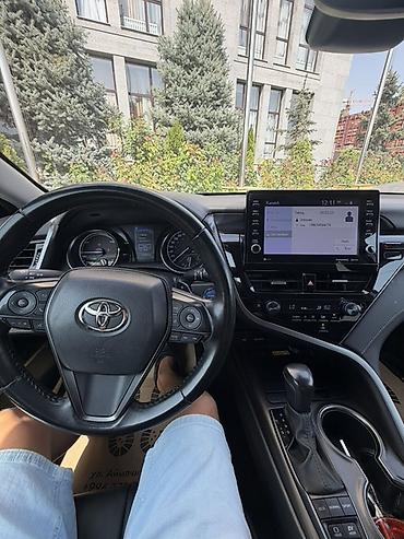 byd e6: Toyota Camry: 2023 г., 2.5 л, Автомат, Гибрид, Седан — 4