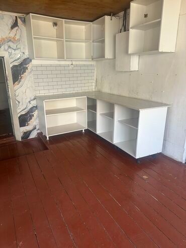 продаю дом бишкек колмо: 85 м², 5 комнат, Забор, огорожен, Подвал, погреб