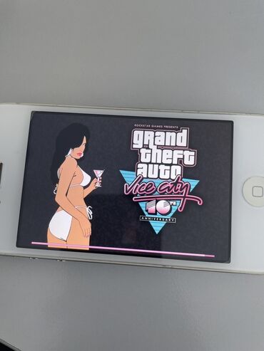 Apple iPhone: IPhone 4S, Ağ — 21