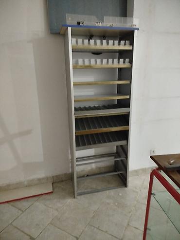 Оборудование для магазинов: Metaldan hazırlanmış çoxrəfli vitrin/raf sistemi - Material: möhkəm — 2