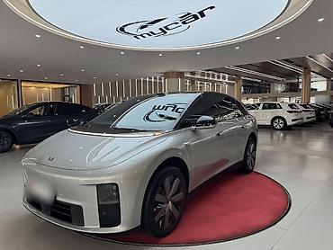 Lixiang i6: 2025 г., Гибрид, Кроссовер