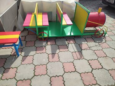 Детские качели: 🍀 Качели 🍀 Домики для детей внутри две 🍀 скамейки и маленький столик — 14