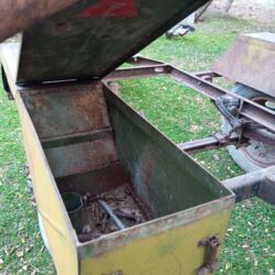 Traktorlar: Kənd Təsərrüfatı üçün qoşqu uazın olub . Üstündə svarka ot çən — 8