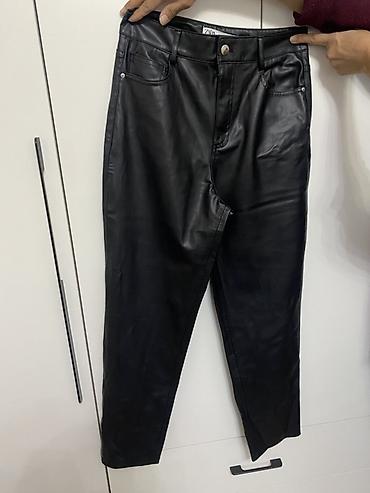 Другая женская одежда: Продаю вещи каждая вещь стоит 500 сом кроме серой футболки черной — 10