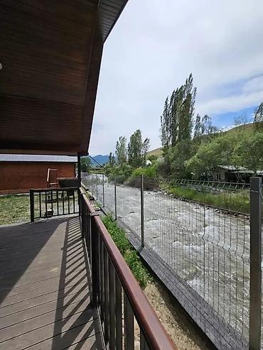 Посуточная аренда домов: Дача находится в селе Беш кунгой.Вместимость до 15 человек. В доме 2 — 10