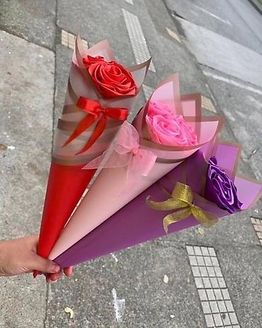 təbii bal: Tək gül buketləri – dekorativ gül kompozisiyaları - Rənglər: qırmızı — 1