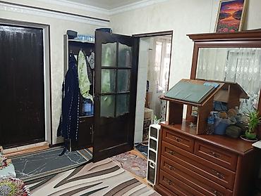 Продажа помещений свободного назначения: Продаю 2 дома на одном участке, первая линия, можно под бизнес. Общая — 3