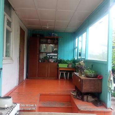 Продажа коттеджей и домов: Продаётся дом, 80 кв. м. 6 комнат, кирпичный, тёплый. Хозпостройки — 7