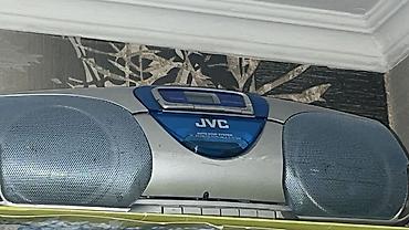 jvc: Портативный аудиоцентр JVC (boombox). Особенности: - Встроенный — 1