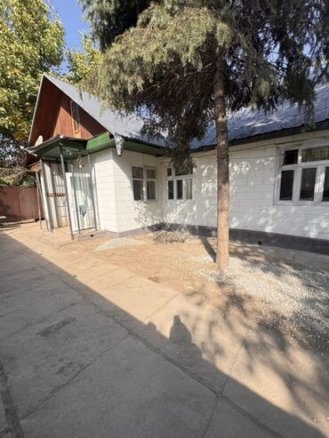 срочно продаю дом эне сай: Дом, 80 м², 4 комнаты, Старый ремонт
