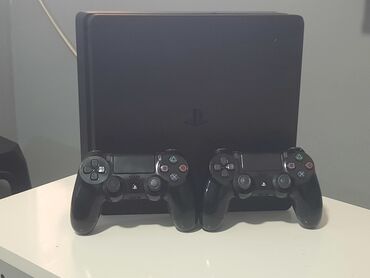 işlənmiş playstation: Playstation 4 slim 500 gb 2 orjinal coystik 5 online oyun (pes 2021(