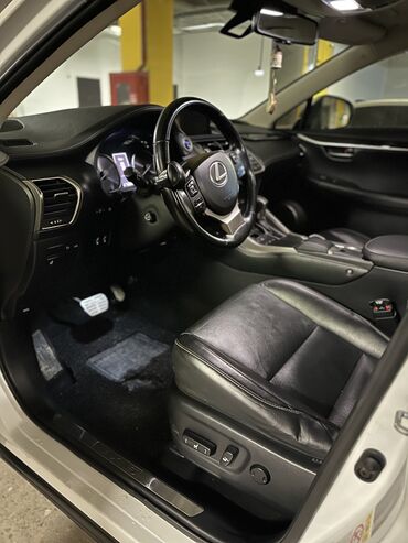 Lexus: Lexus NX: 2017 г., 2.5 л, Автомат, Гибрид, Кроссовер — 6