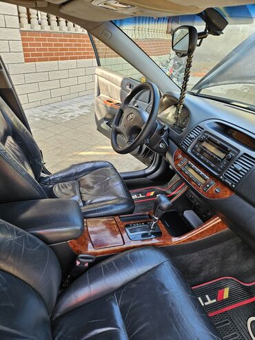 Toyota: Toyota Camry: 3 l | 2002 il Sedan — 8