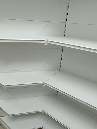 полка для угла: Угловой модульный стеллаж для магазина - Конструкция: пристенный — 1