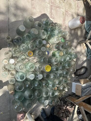 бутыль 50 литров: 0.40 qepikden
 3l,2 l balonlar 50 -60 eded