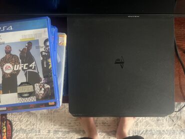 CD, DVD диски: Продаю ps4 со всеми дисками отдам за 20 штук есть 8 игр берешь и at lalafo.kg CD, DVD диски: Продаю ps4 со всеми дисками отдам за 20 штук есть 8 игр берешь и