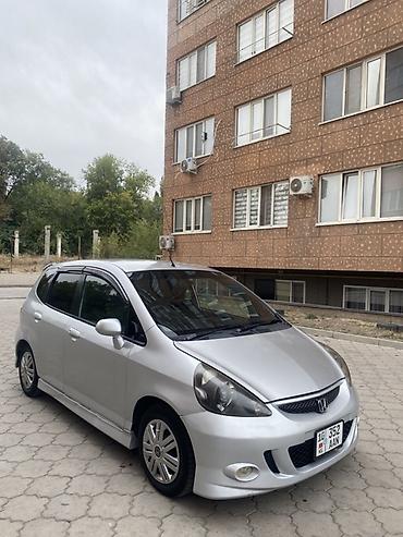 Honda: Honda Fit: 2002 г., 1.5 л, Вариатор, Бензин, Хэтчбэк — 4