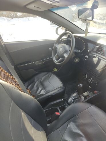 машины продают: Kia Rio: 2012 г., 1.6 л, Автомат, Бензин, Седан