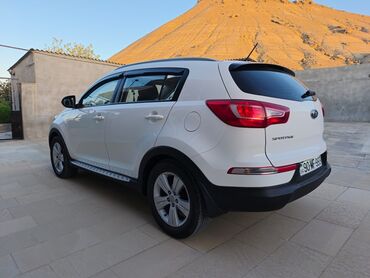 Kia: Kia Sportage: 2.4 l | 2011 il Sedan — 6