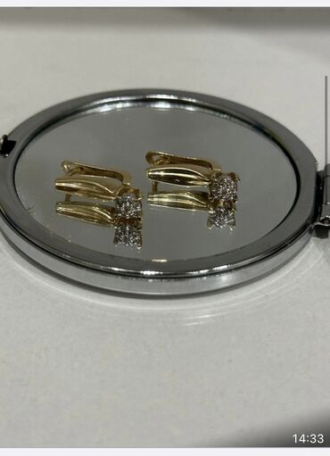 шкатулка для колец: Серьги с бриллиантом желтое золото 585’ Италия 30 тыс сом отл сост