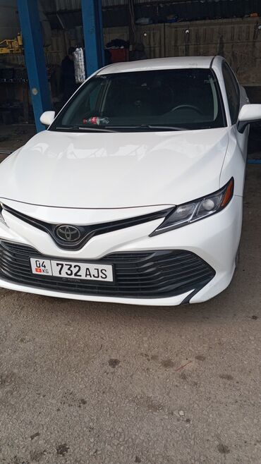 машины по низким ценам: Toyota Camry: 2017 г., 2.5 л, Автомат, Бензин, Седан